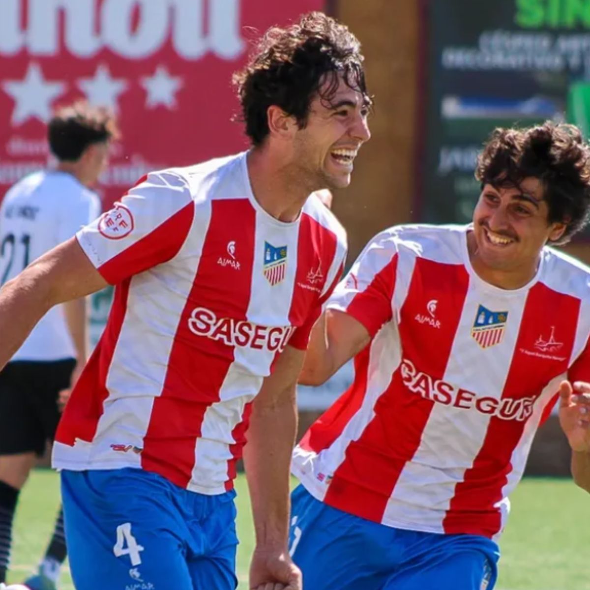 Equipación deportiva personalizada fabricada por Aimar Sport